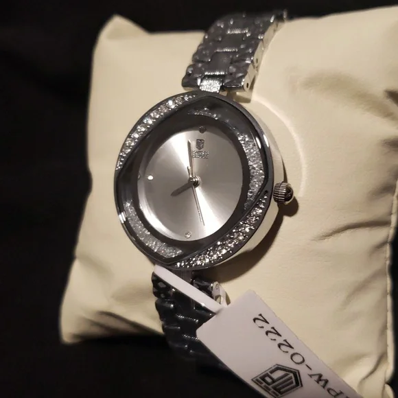 Montres Prestige Silver Watch with Sparkling Details display picture 2